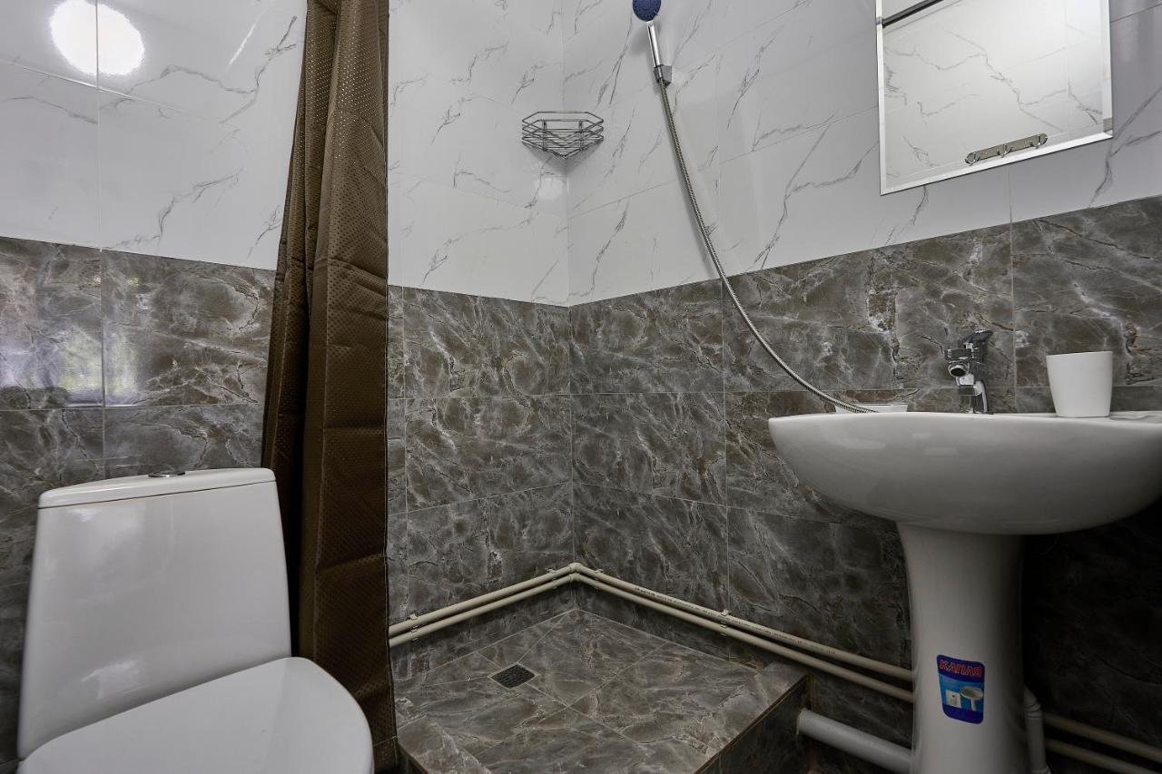Апарт 33 Aparthotel Almaty Exterior photo