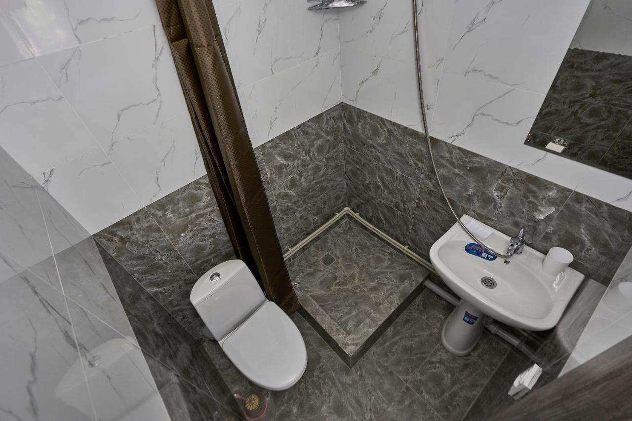 Апарт 33 Aparthotel Almaty Exterior photo
